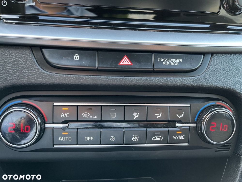 Kia XCeed - 28