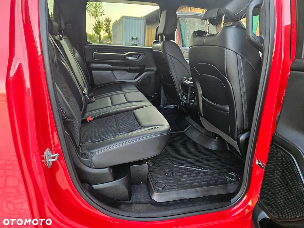 RAM 1500 Crew Cab Sport - 40