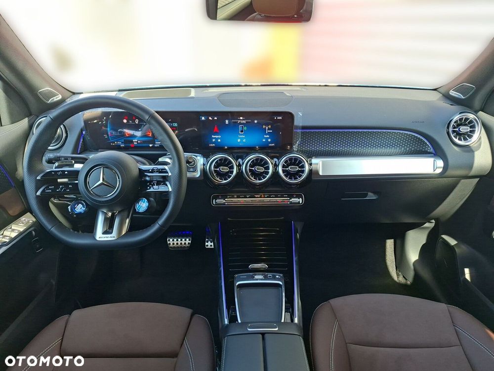 Mercedes-Benz GLB - 12