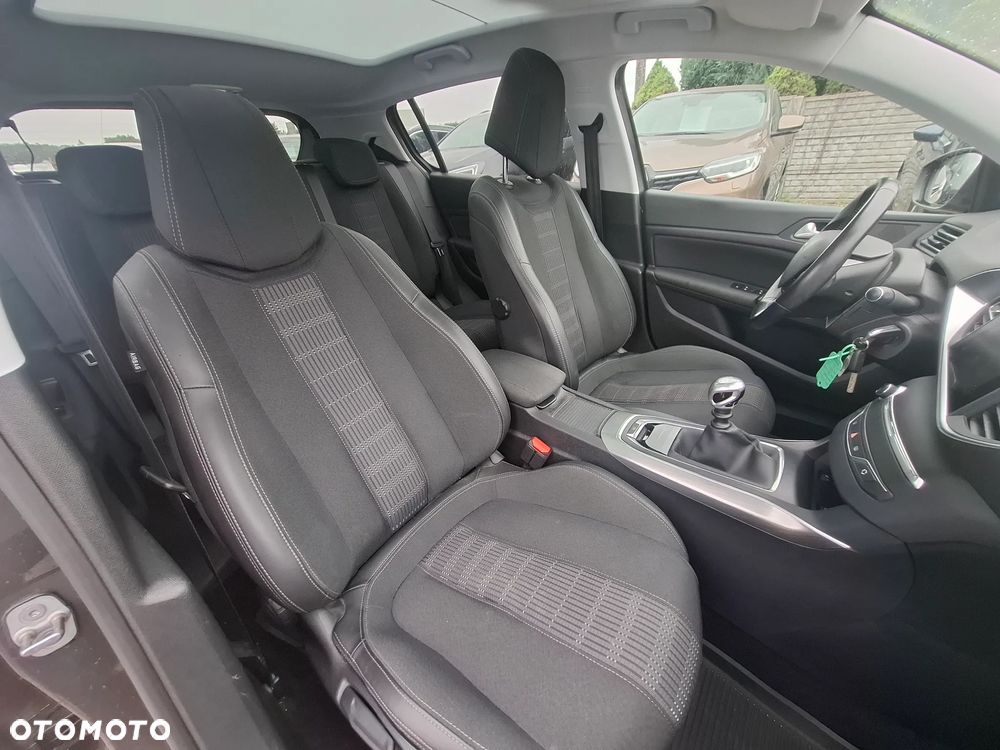 Peugeot 308 1.5 BlueHDi Allure S&S - 20