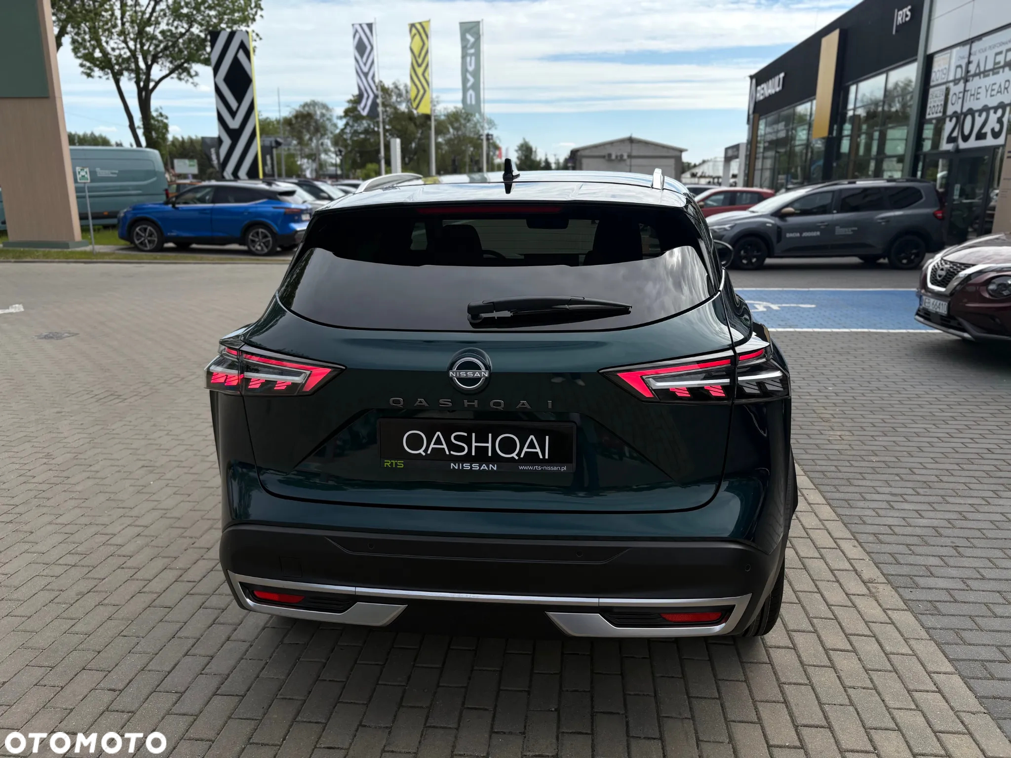 Nissan Qashqai 1.3 DIG-T mHEV N-Connecta Xtronic - 4