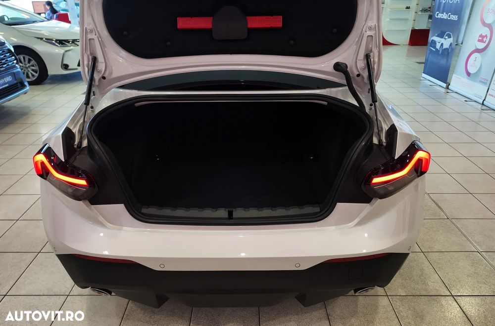 BMW Seria 2 218i AT - 31