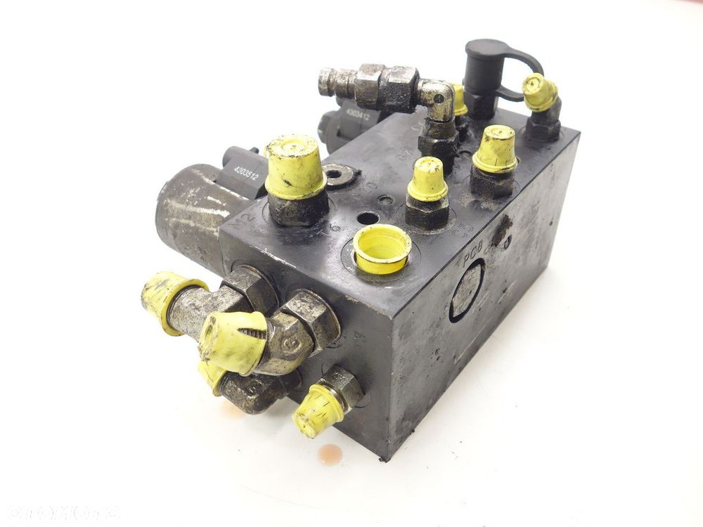 Zamiatarka Tennant M20 Rozdzielacz Hydrauliczny 1018938 - 3