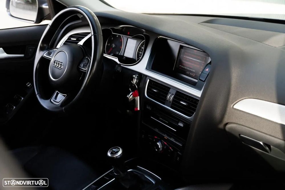 Audi A4 2.0 TDI Business Line S-line - 13