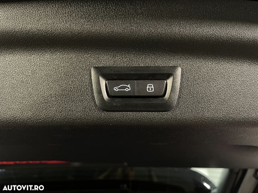 BMW X1 sDrive20i AT MHEV - 30