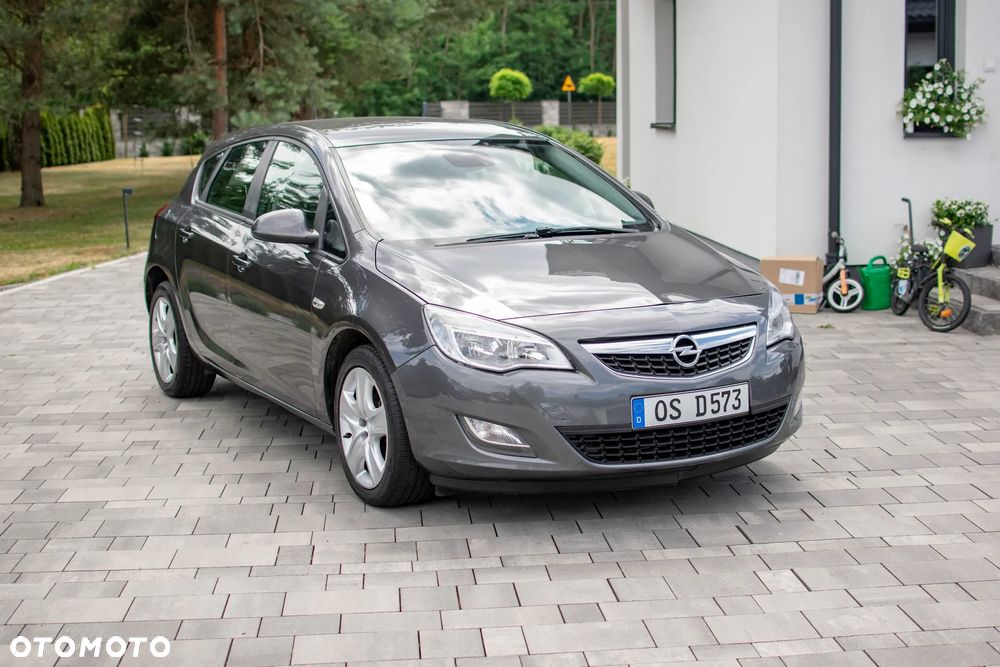 Opel Astra - 1