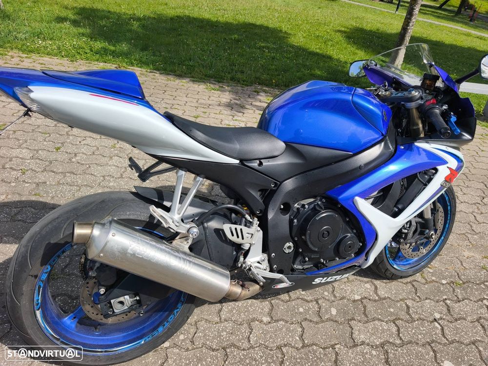 Suzuki GSX-R 600 - 12