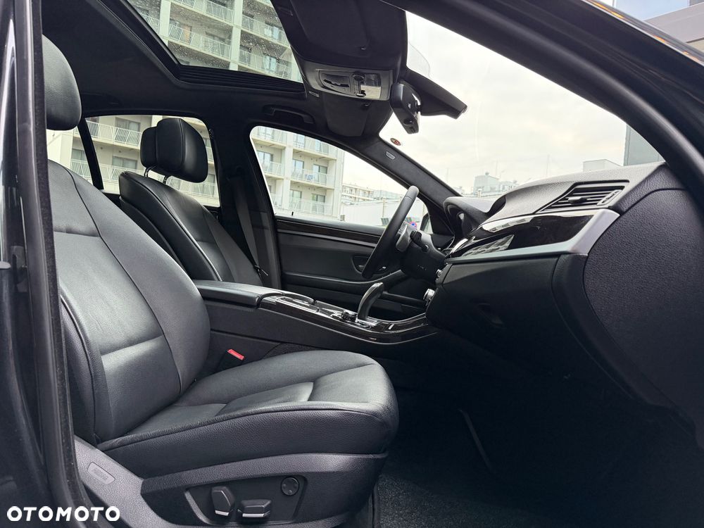 BMW Seria 5 528i xDrive - 18
