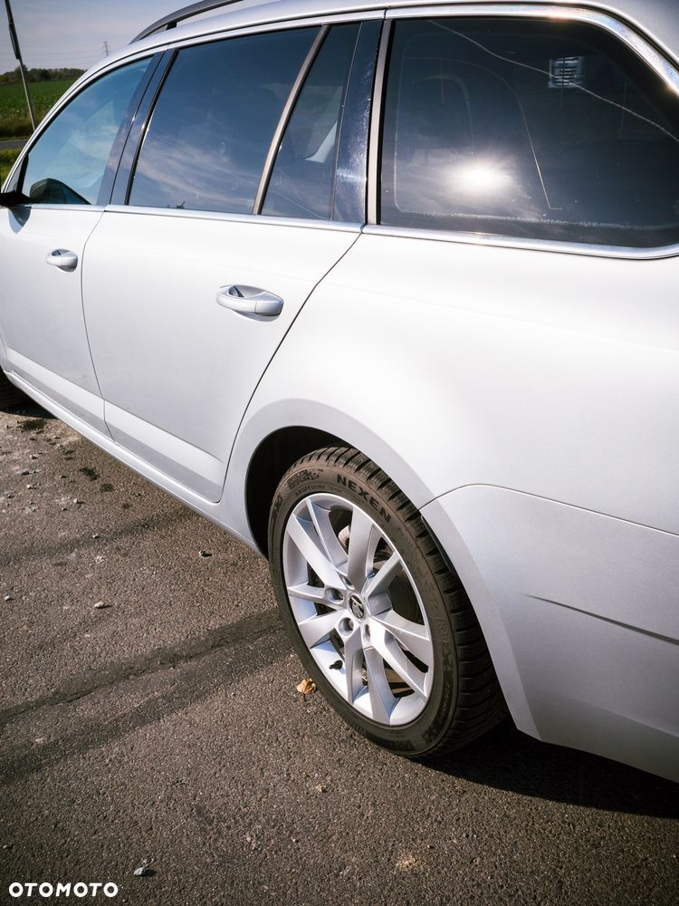 Skoda Octavia 1.5 TSI ACT Style DSG - 17