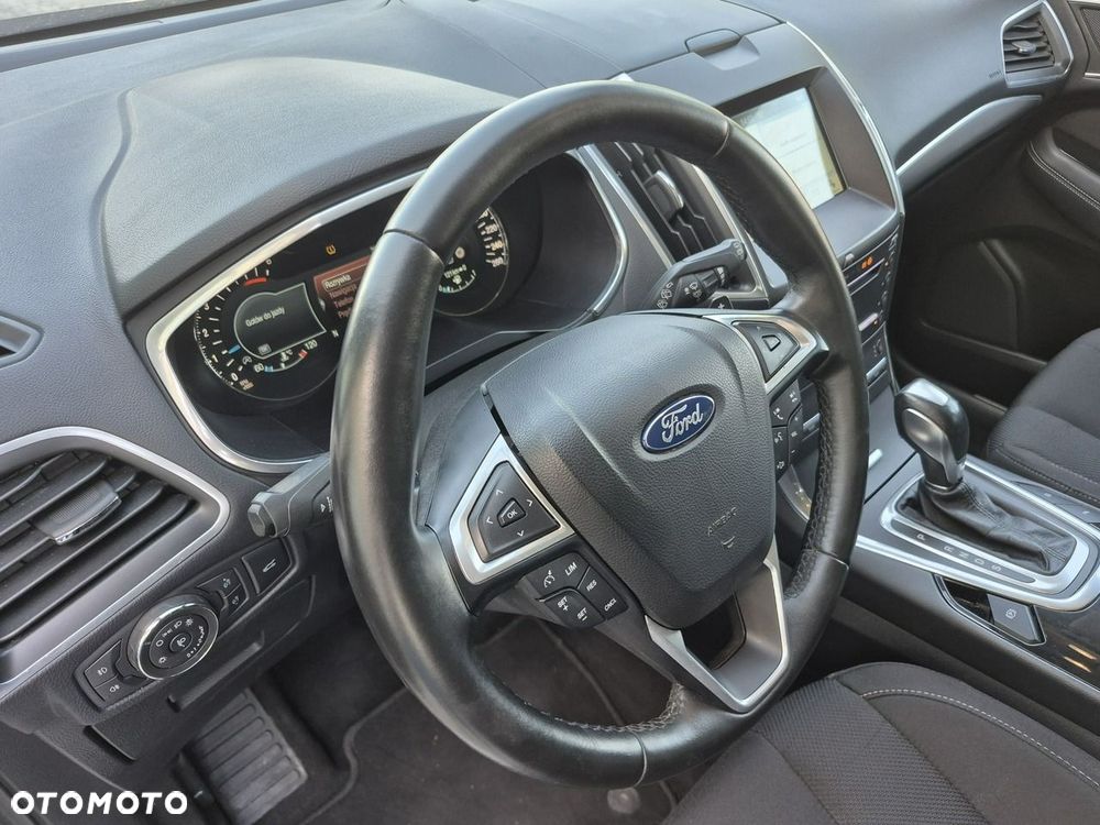 Ford S-Max - 14