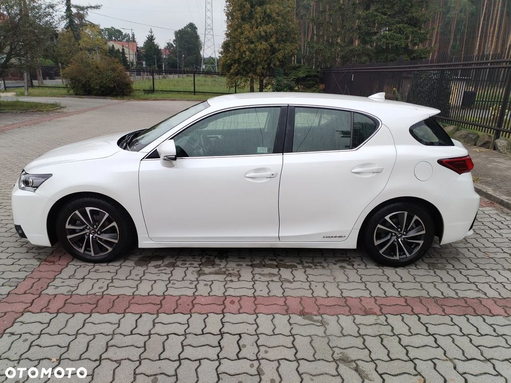 Lexus CT 200h Elegance - 2