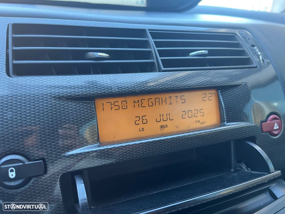 Citroën C4 1.6 HDI VTR Pack - 17