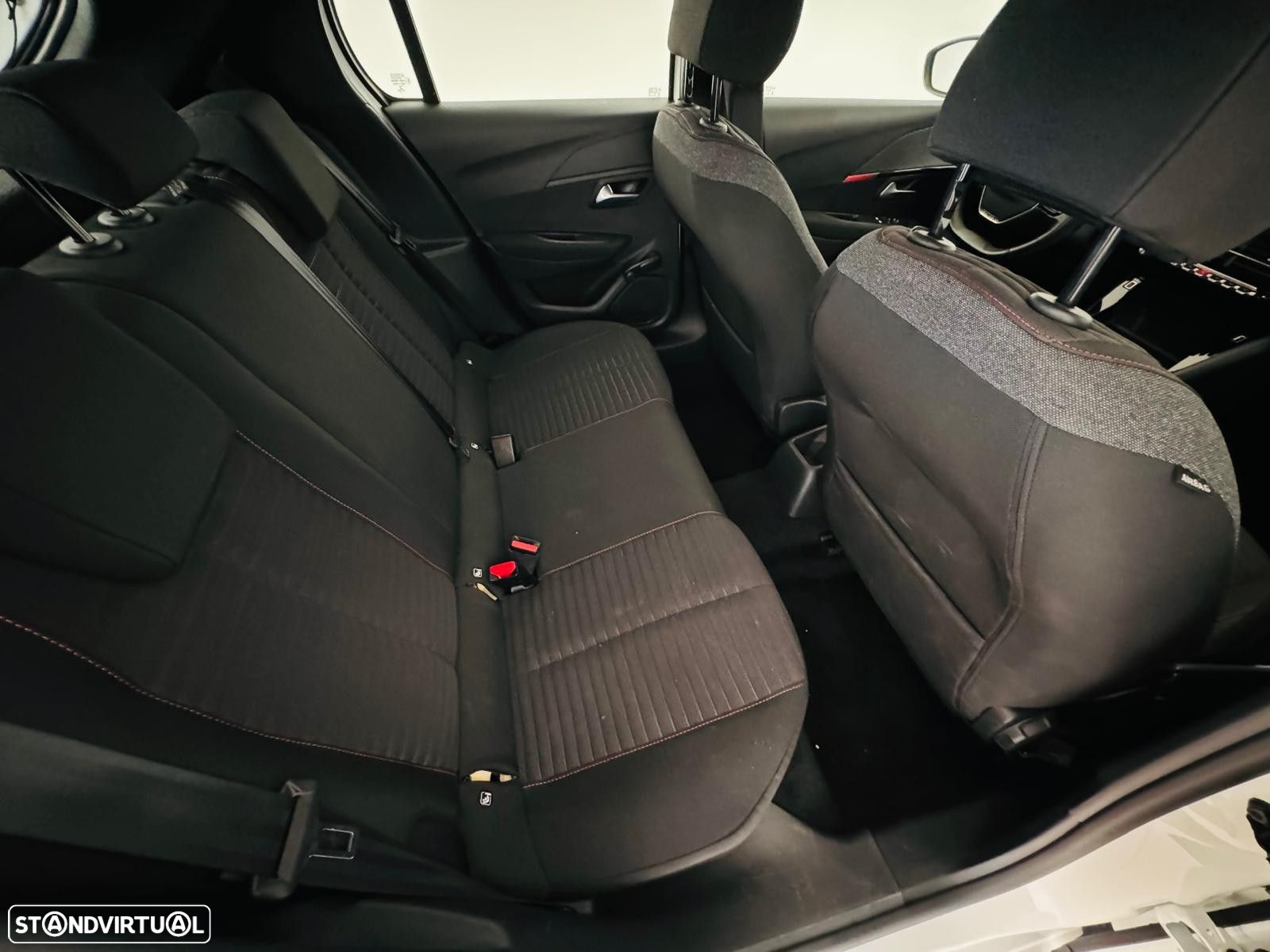 Peugeot 208 1.2 PureTech Active - 14