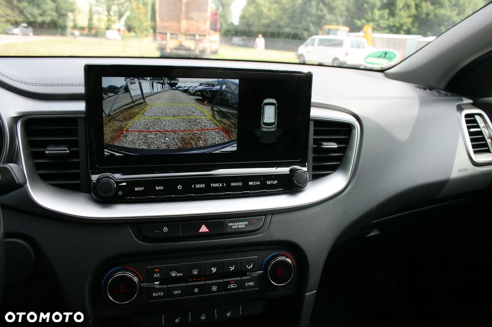 Kia Ceed 1.4 T-GDI L Business Line - 22