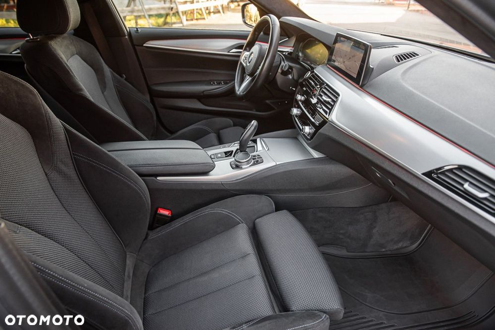 BMW Seria 5 530e iPerformance xDrive M Sport sport - 7