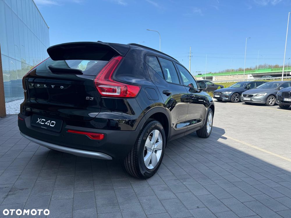Volvo XC 40 B3 Essential - 9