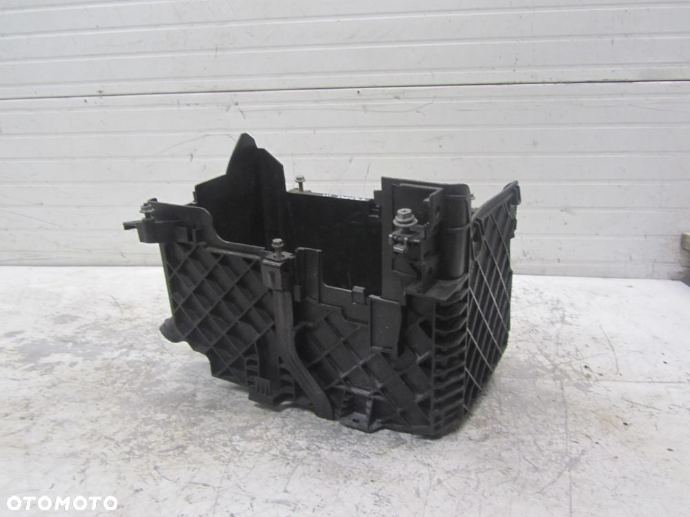 renault trafic-vivaro-talento 1.6 dci 15->podstawa akumulatora - 2