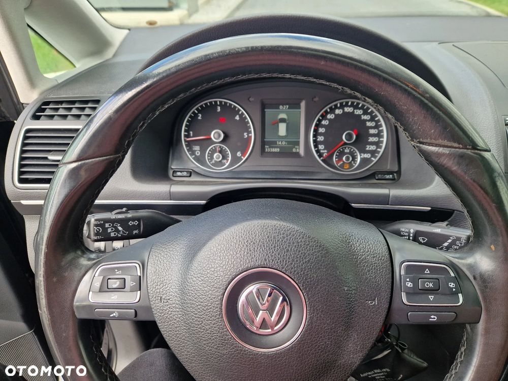 Volkswagen Touran - 19