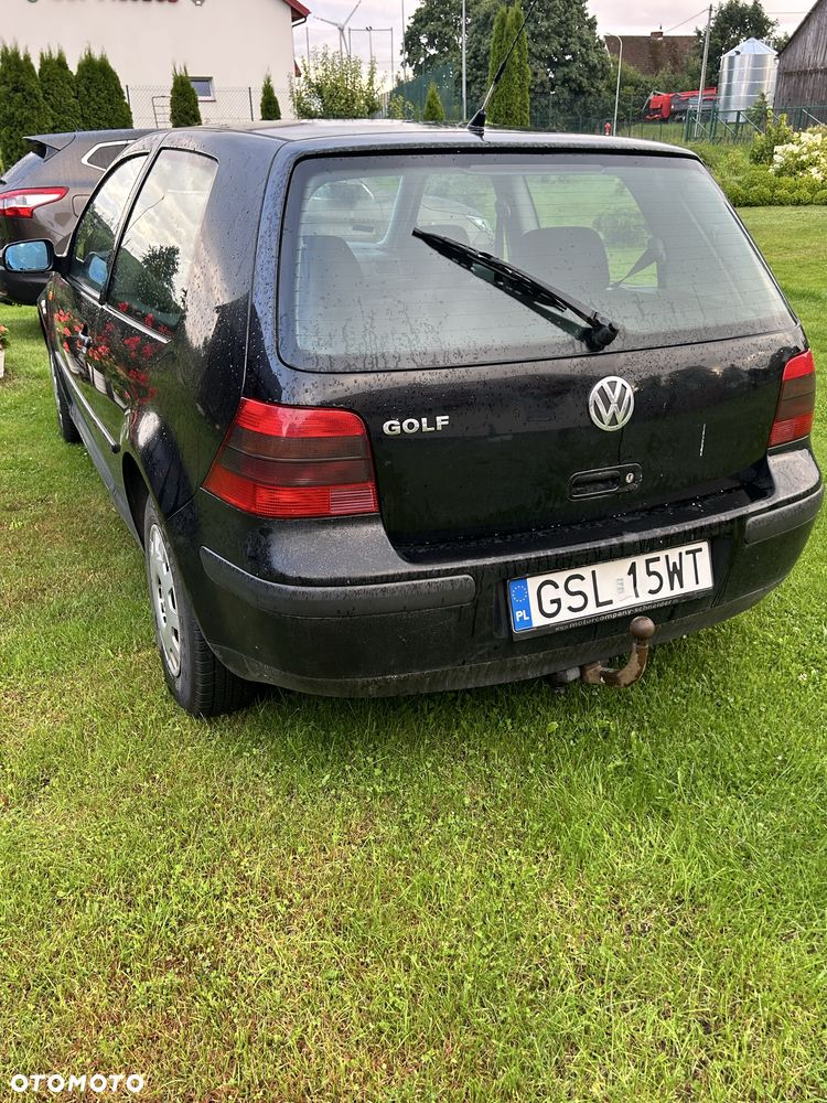Volkswagen Golf - 5