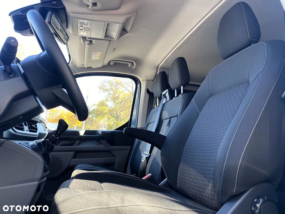Ford Transit Custom - 11