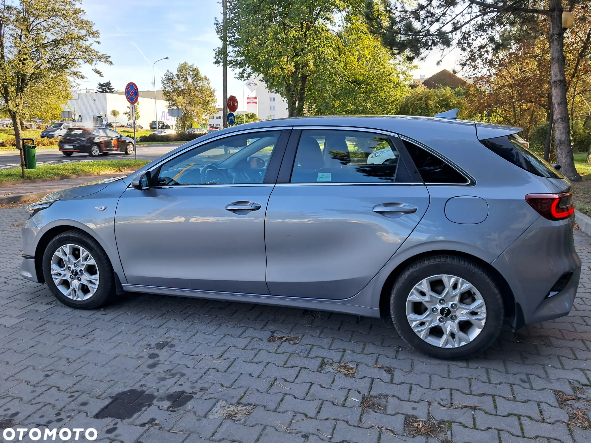 Kia Ceed - 8
