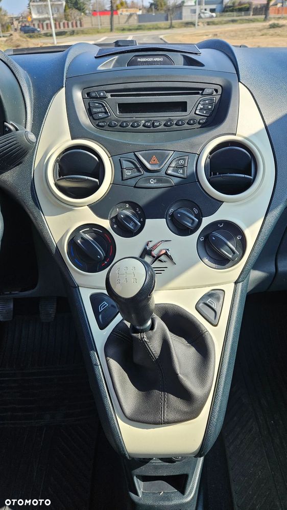 Ford KA 1.2 Titanium ASS EU6 - 27