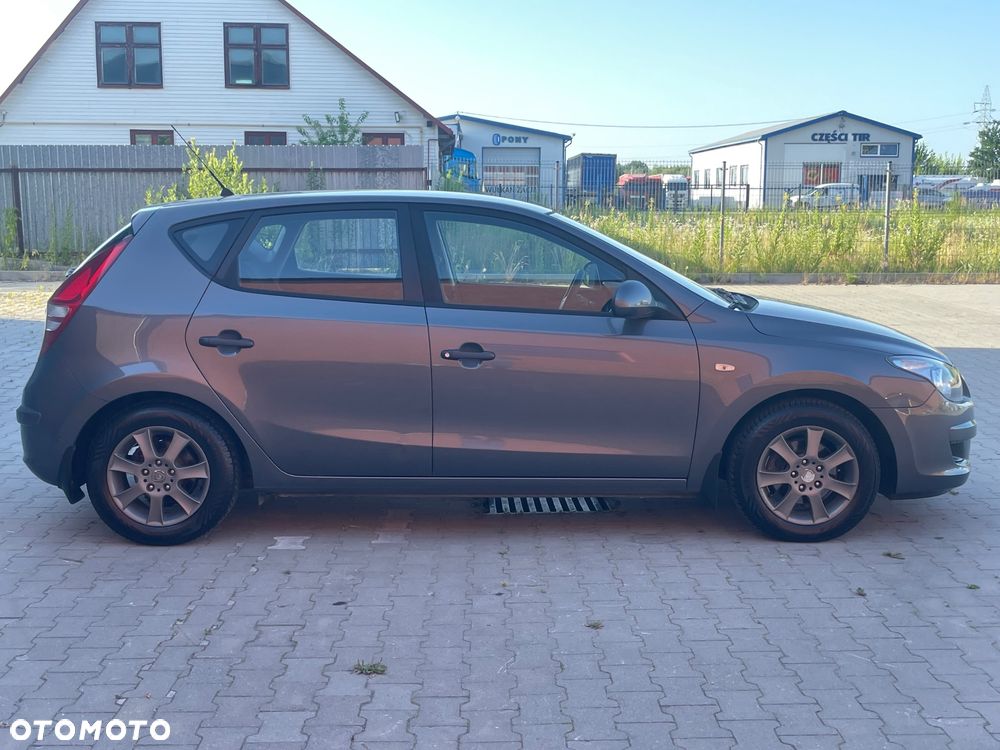 Hyundai i30 1.4 Comfort - 27