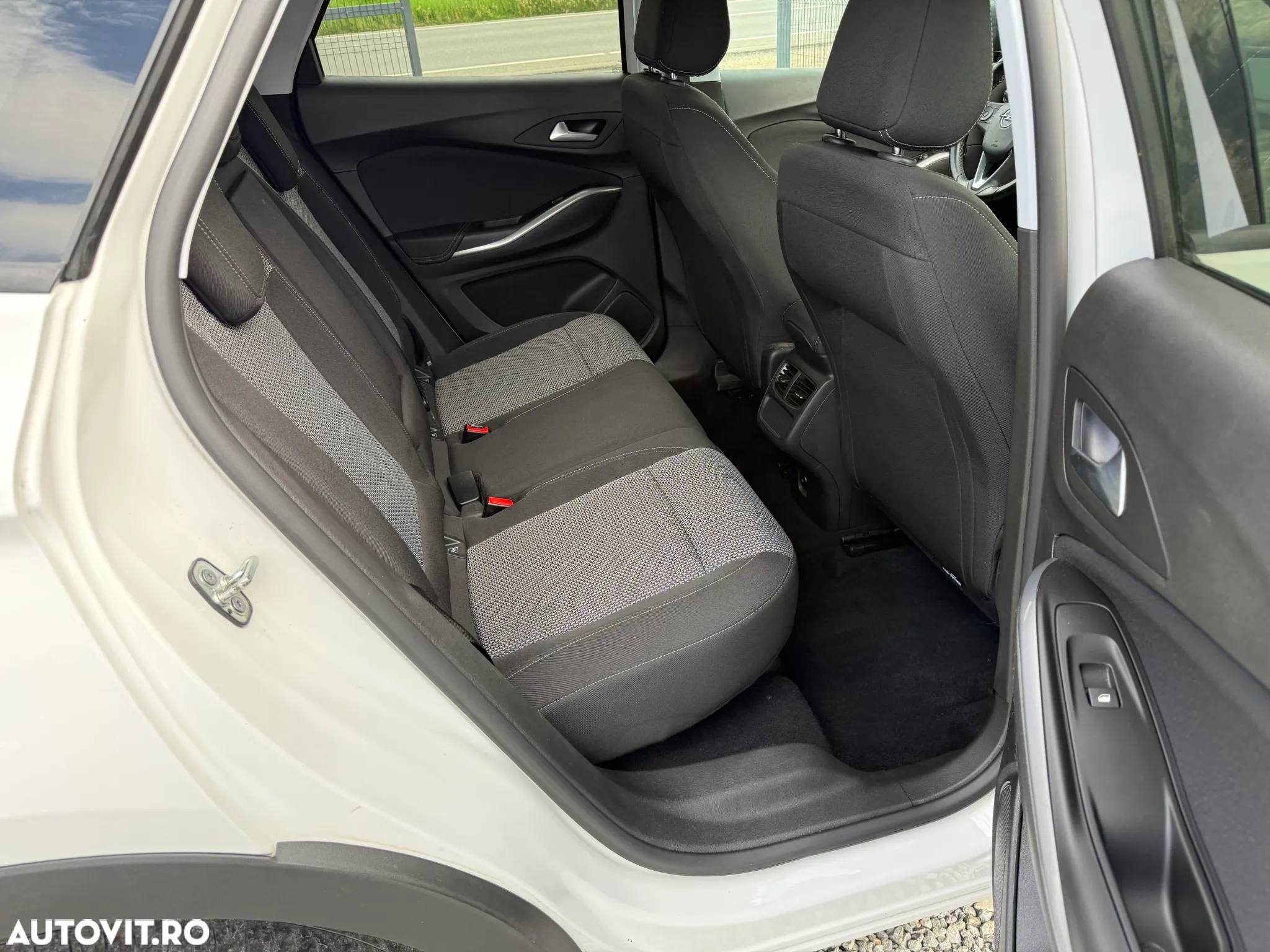 Opel Grandland X 1.2 Start/Stop INNOVATION - 19