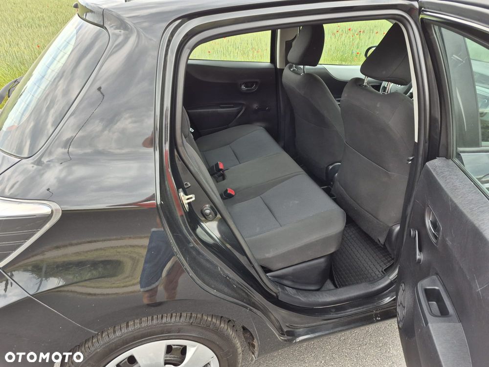 Toyota Yaris 1.5 VVT-i Comfort - 15