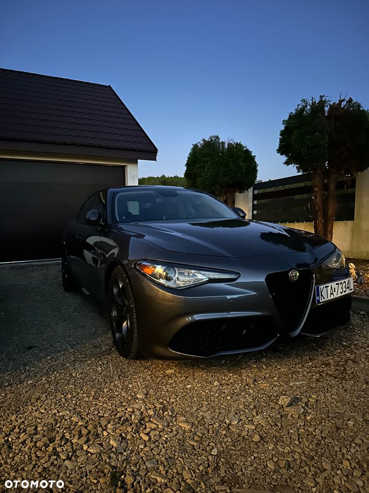 Alfa Romeo Giulia 2.0 Turbo 16V AT8 Veloce Ti - 9