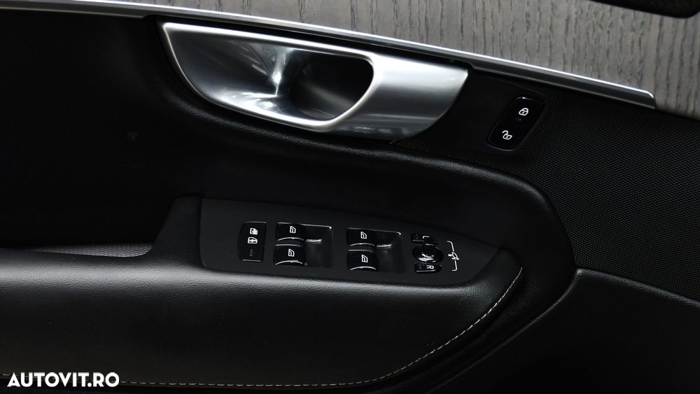 Volvo XC 90 T8 AWD Recharge Ultimate Dark - 26