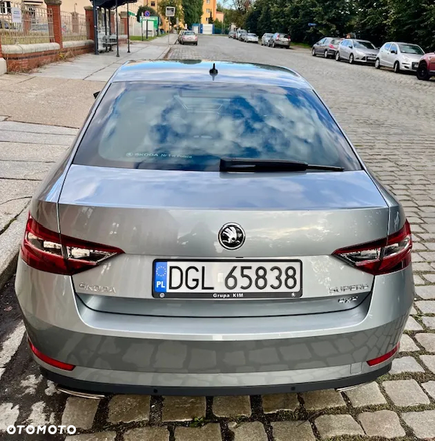 Skoda Superb 2.0 TSI 4x4 L&K DSG - 4