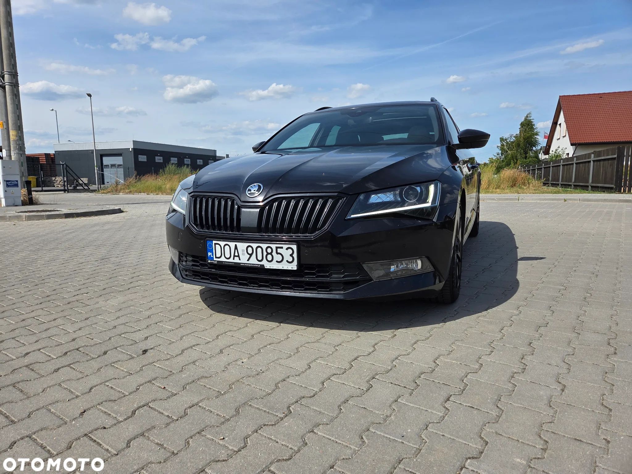 Skoda Superb Combi 2.0 TDI DSG Sportline - 1