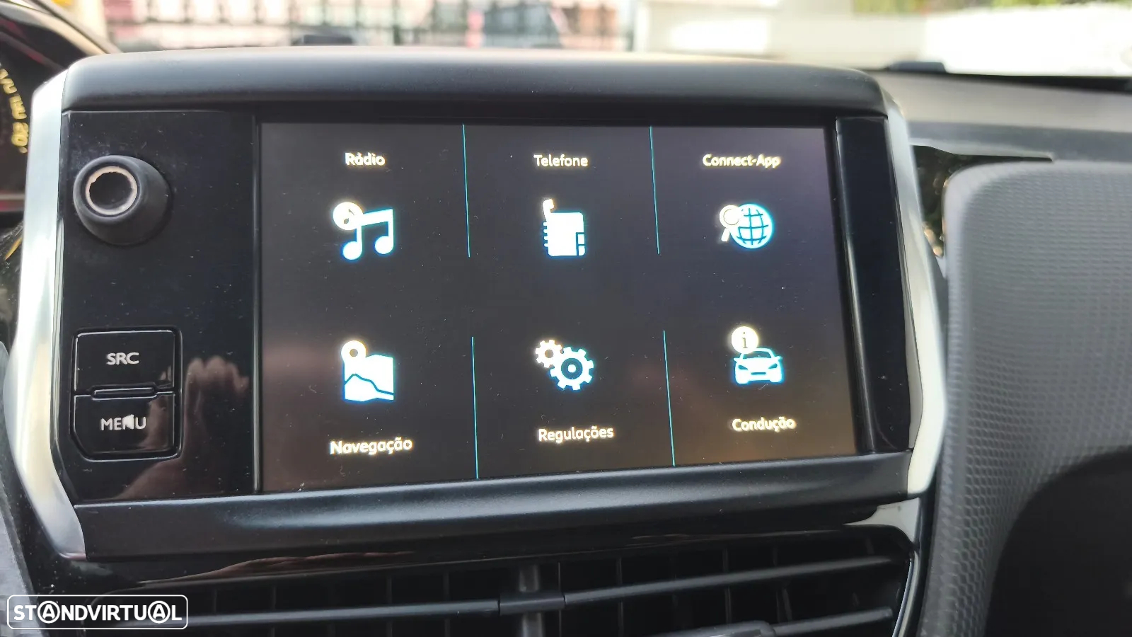 Peugeot 2008 1.2 PureTech Style - 12