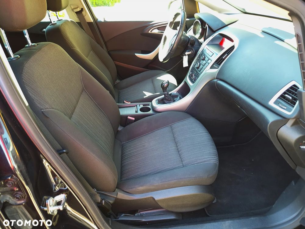 Opel Astra 1.4 Turbo Design Edition - 34