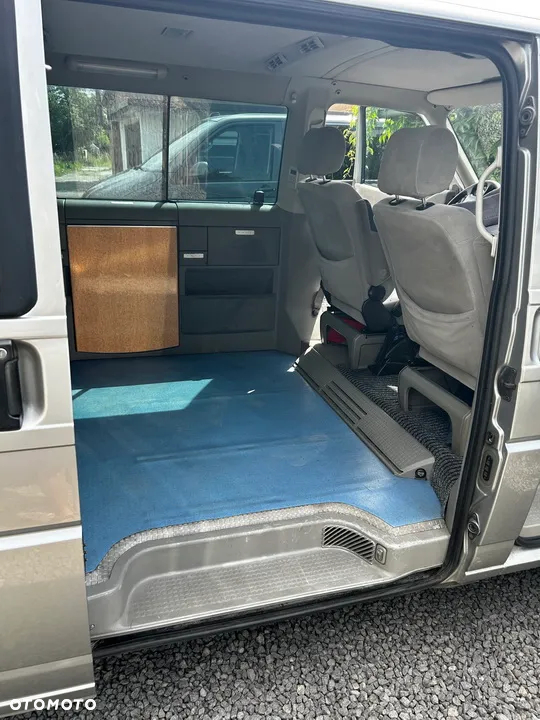 Volkswagen Multivan TDI - 5
