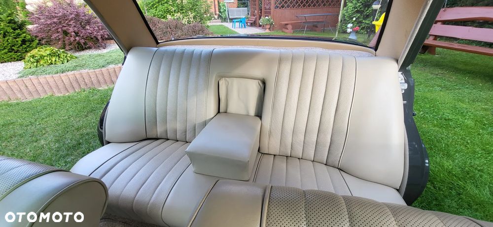 Mercedes-Benz 280 - 25