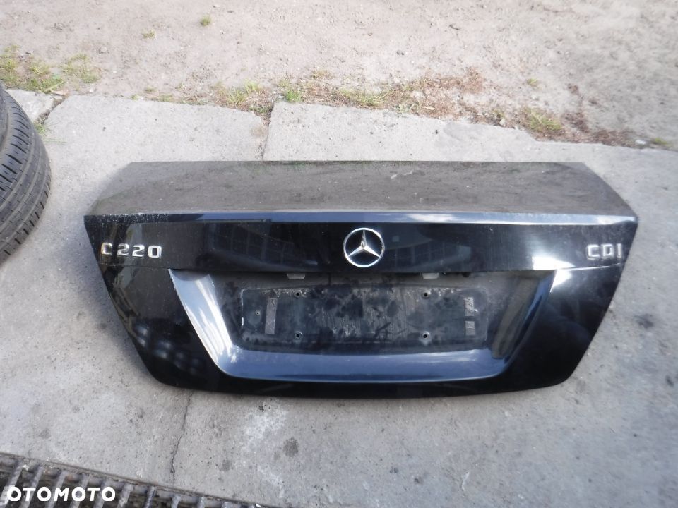 Mercedes C Klasa W204 sedan klapa tyl C197 - 1