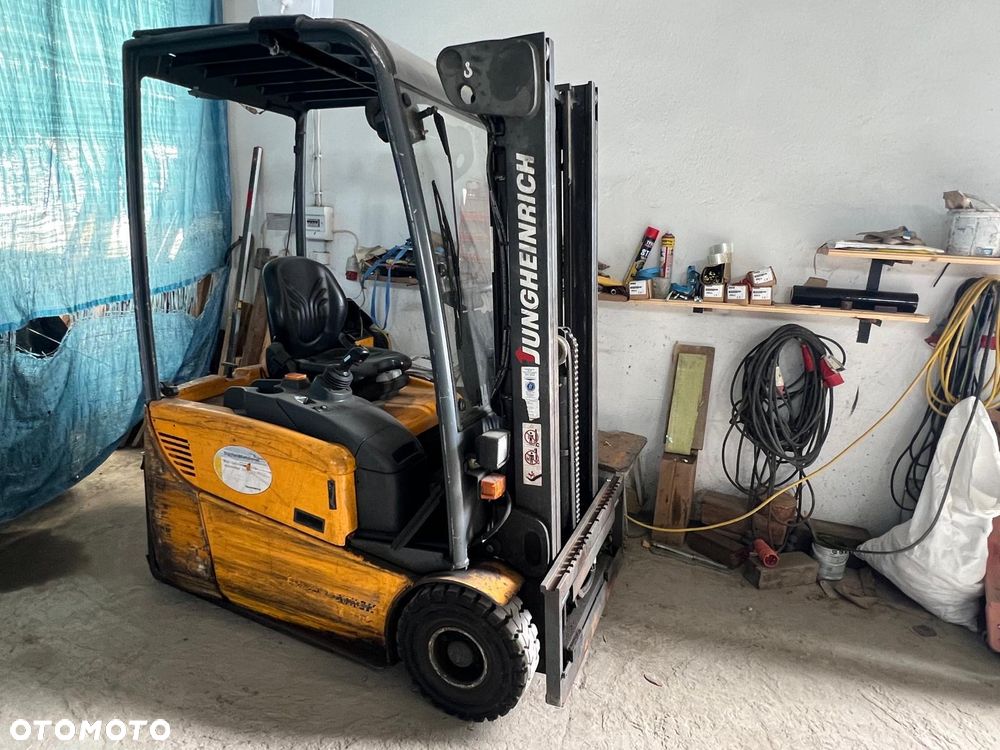 Jungheinrich 8 PzS 1000 - 3