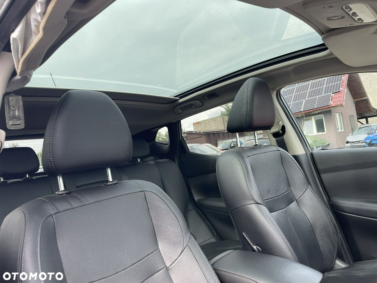 Nissan Qashqai 1.6 dCi Xtronic TEKNA+ - 11
