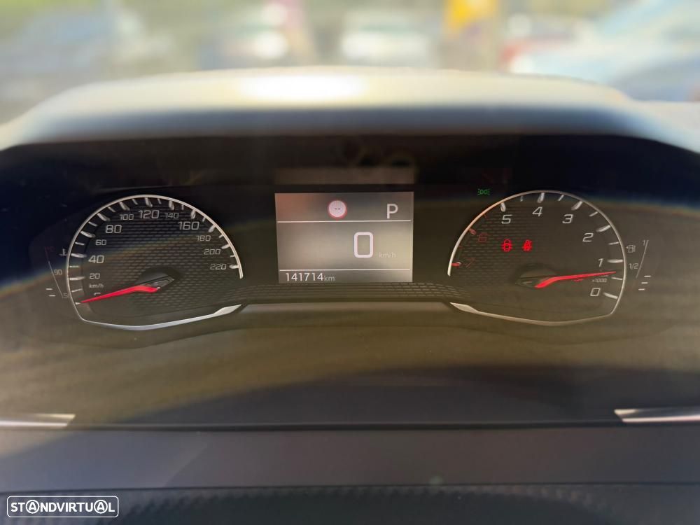 Peugeot 2008 1.2 PureTech Allure - 9