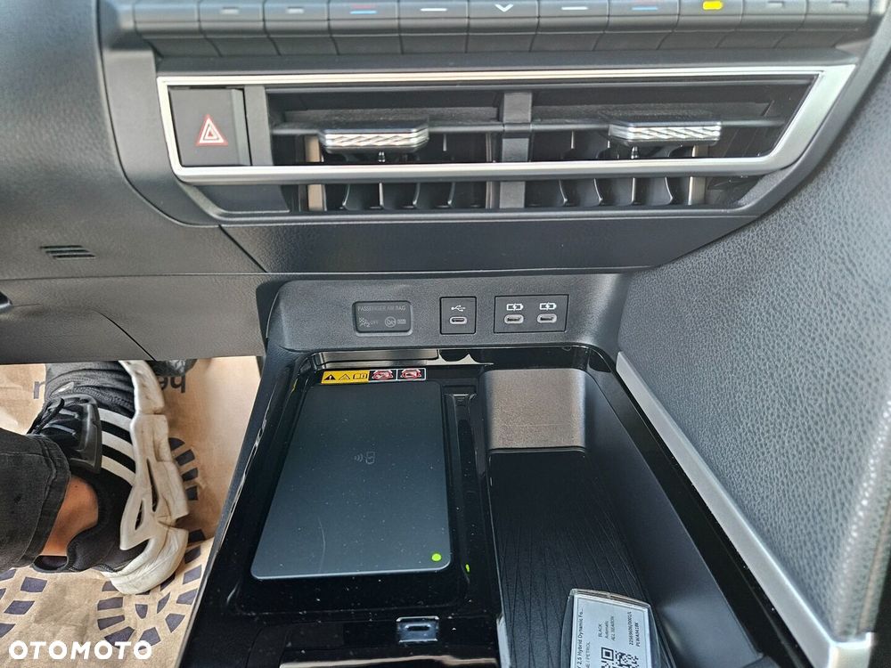 Toyota Camry - 24