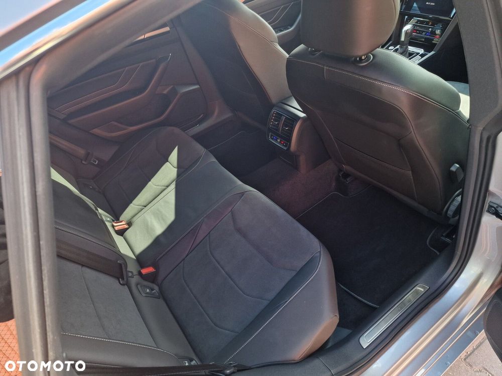 Volkswagen Arteon 2.0 TDI R-Line DSG - 17