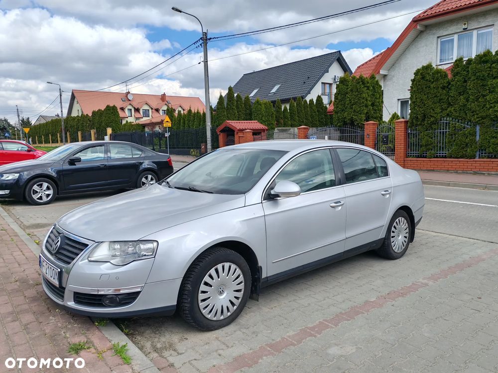 Volkswagen Passat - 12