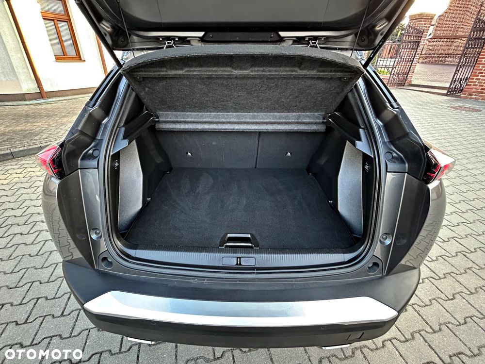 Peugeot 2008 1.2 PureTech GT Line S&S - 16