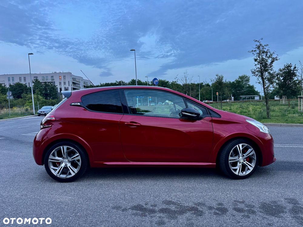 Peugeot 208 GTI 200 THP - 2