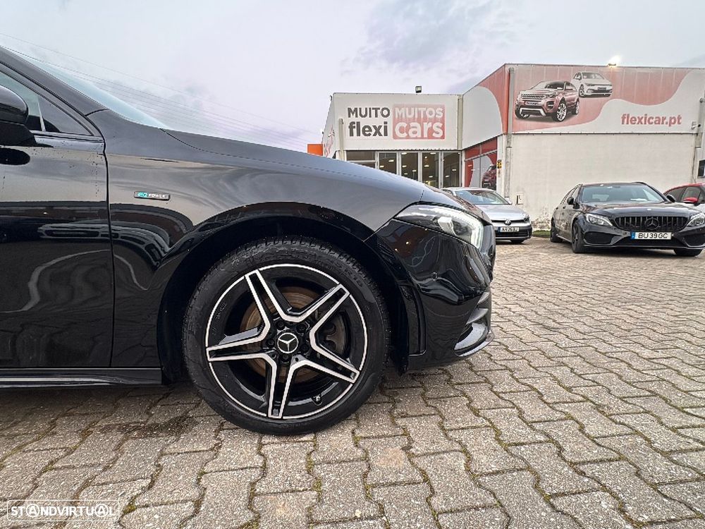 Mercedes-Benz A 250 Limousine e AMG Line - 10