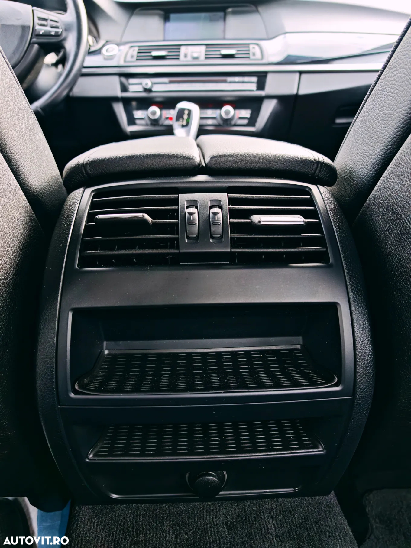 BMW Seria 5 520d - 33