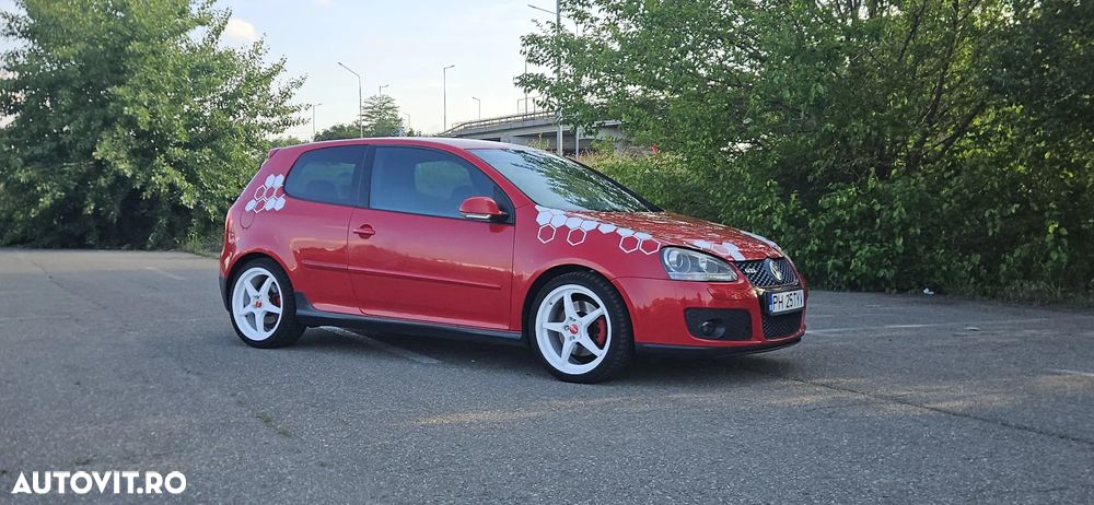 Volkswagen Golf 2.0 FSI GTI - 2