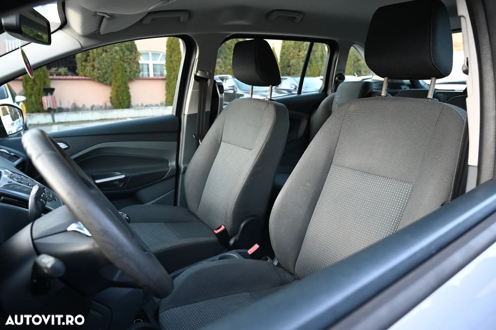 Ford Grand C-Max - 15